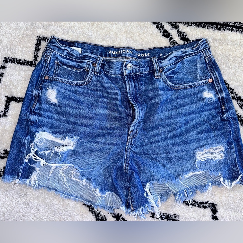 AE shorts